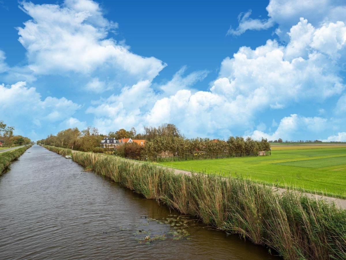 Holiday Home In Burgerbrug Near The Beach Exterior photo