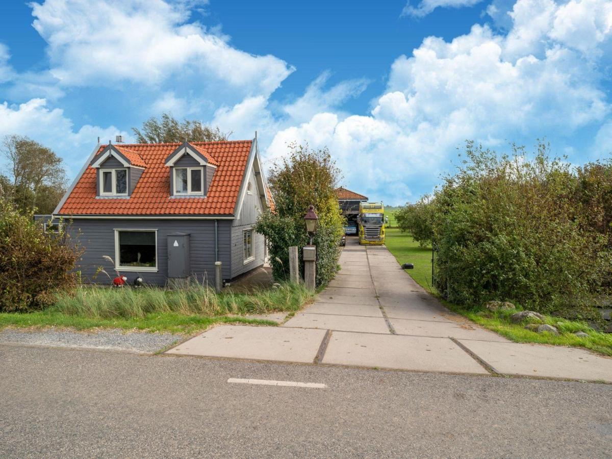 Holiday Home In Burgerbrug Near The Beach Exterior photo